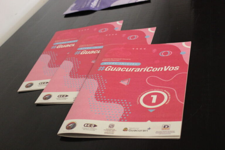 El Ministerio de Educación presentó los cuadernillos #GuacuraríConVos