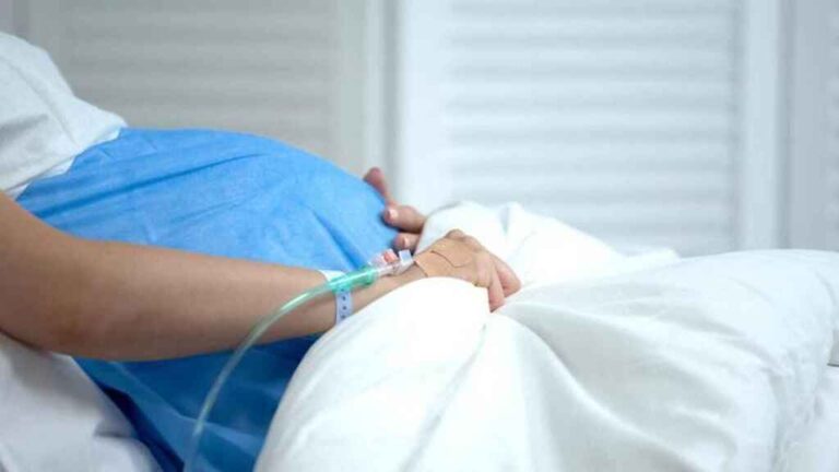 Santa Fe: una mujer de 33 años murió por coronavirus tras dar a luz