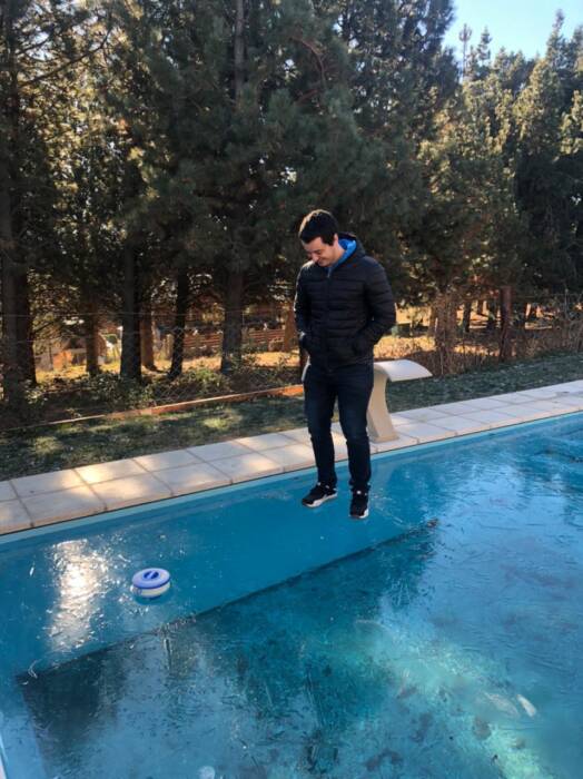 Ola de frío: se congeló el agua de una pileta en Bariloche 1 2 - pileta congelada 1 - 1