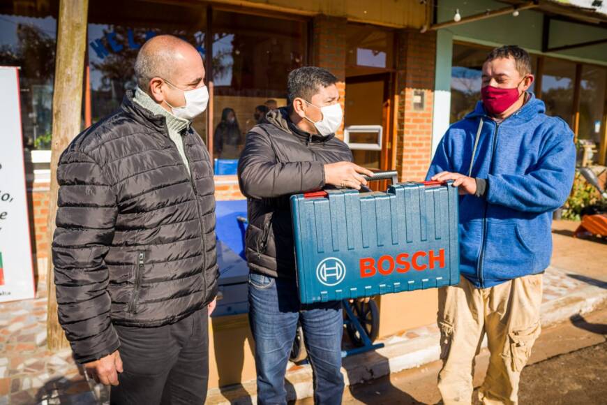 Autoridades del IFAI entregaron equipamientos y herramientas a emprendedores de San Ignacio