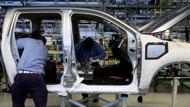 Industria aumentó más del 8% en junio: construcción y automotriz, los sectores que impulsaron el repunte