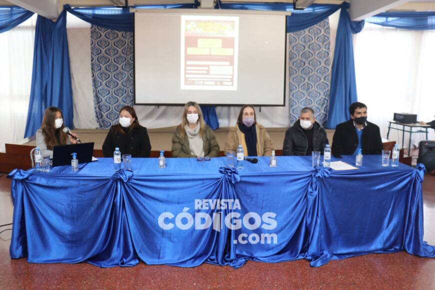 El Instituto Santa María de Posadas albergó la presentación de los 