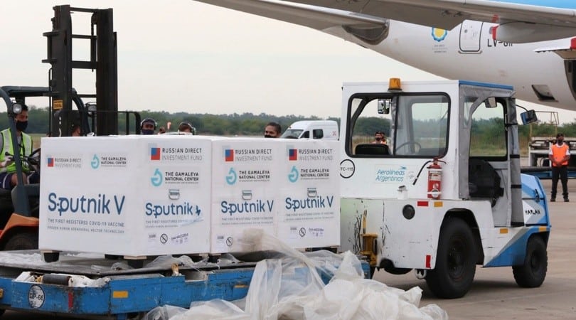 Este sábado partirá un nuevo vuelo a Rusia para buscar más vacunas Sputnik V contra el coronavirus