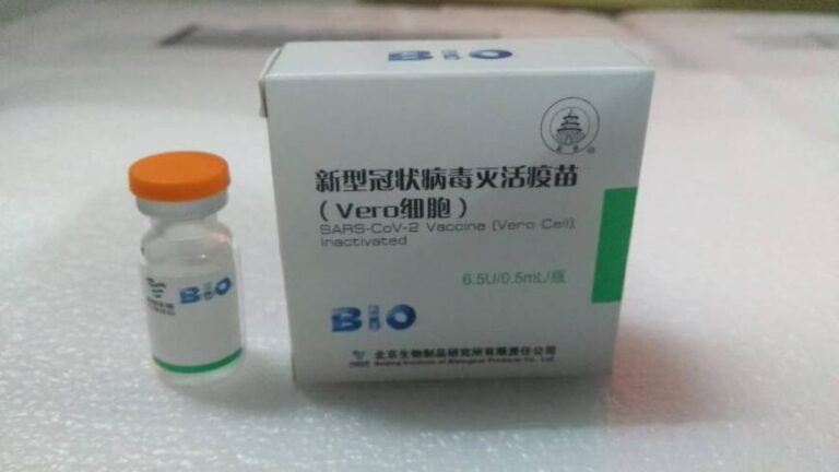 Este viernes sale el primero de 10 vuelos a China en busca de 8 millones de vacunas de Sinopharm
