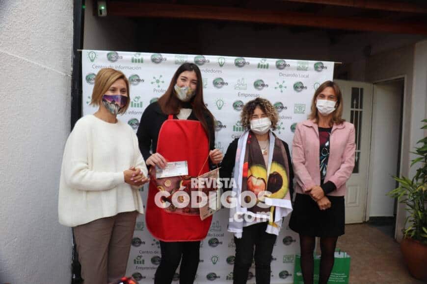 Entregaron premios a ganadores del concurso fotográfico “Año Internacional de las Frutas y Verduras”