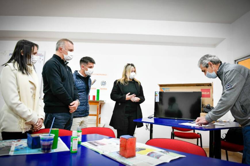 Entregaron equipos a espacios Maker de Oberá, Alem y Cerro Azul