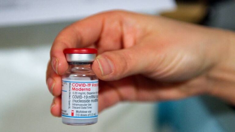 Misiones recibirá 25.200 dosis de la vacuna Moderna, para adolescentes de entre 12 y 17 años