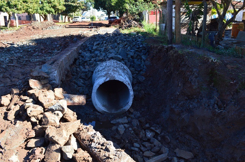 Con obras hidráulicas, avanzan en soluciones para la chacra 81 de Posadas