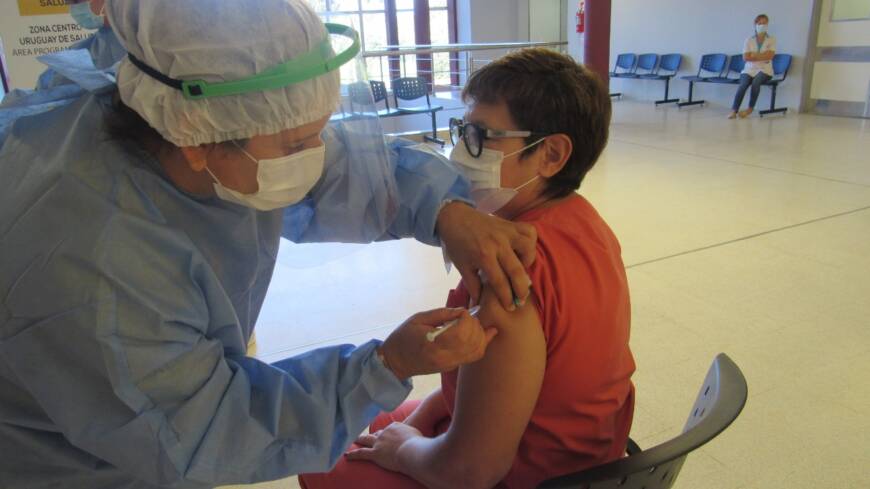 Misiones: se encuentran disponibles las segundas dosis de AstraZeneca y Sinopharm en vacunatorios