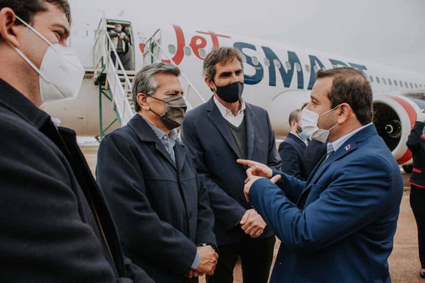 Herrera Ahuad presenció la llegada del vuelo inaugural que une Posadas y Buenos Aires de JetSmart 2 4 - 4 Nueva Ruta Aerea Jet SMART - 3