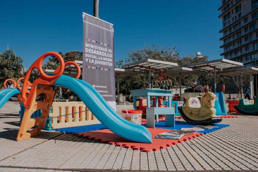 6 Entrega juegos plazas blandas Posadas - 31