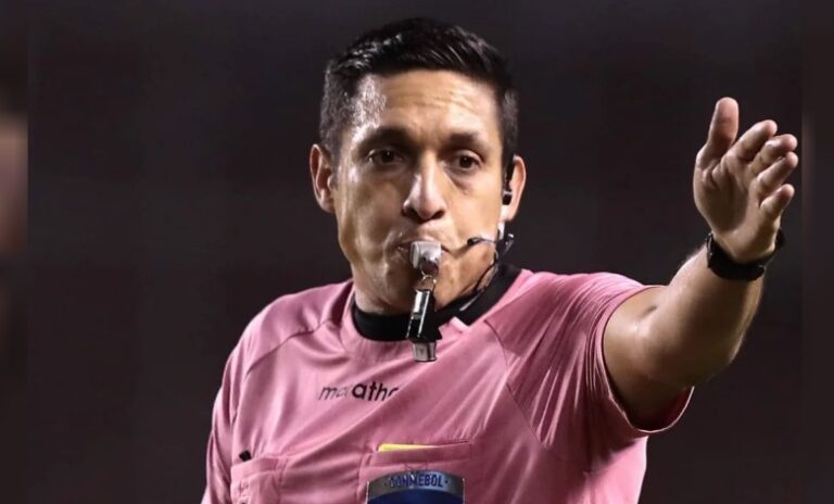 El venezolano Jesús Valenzuela arbitrá el partido entre Argentina y Brasil por Eliminatorias