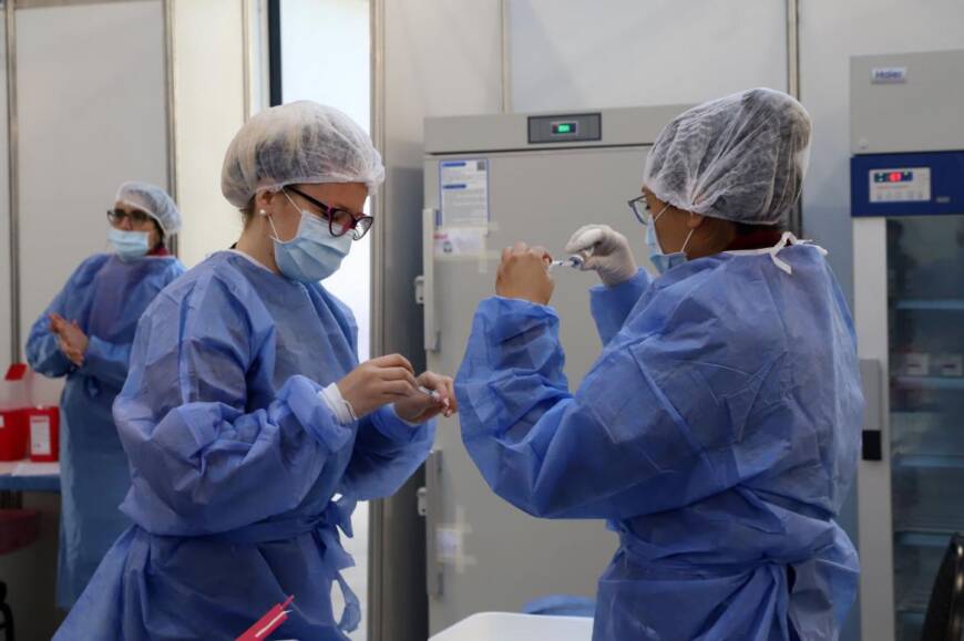 Coronavirus: notificaron otras 229 muertes y Argentina superó los 110 mil fallecidos