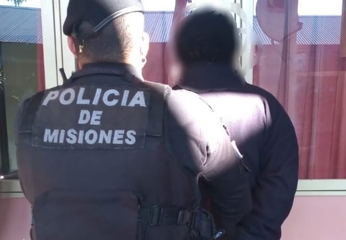Arrestaron a dos hombres por robar cables del alumbrado público en Posadas