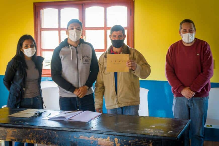 Autoridades del IFAI entregaron asistencia financiera a productores y emprendedores de Alba Posse