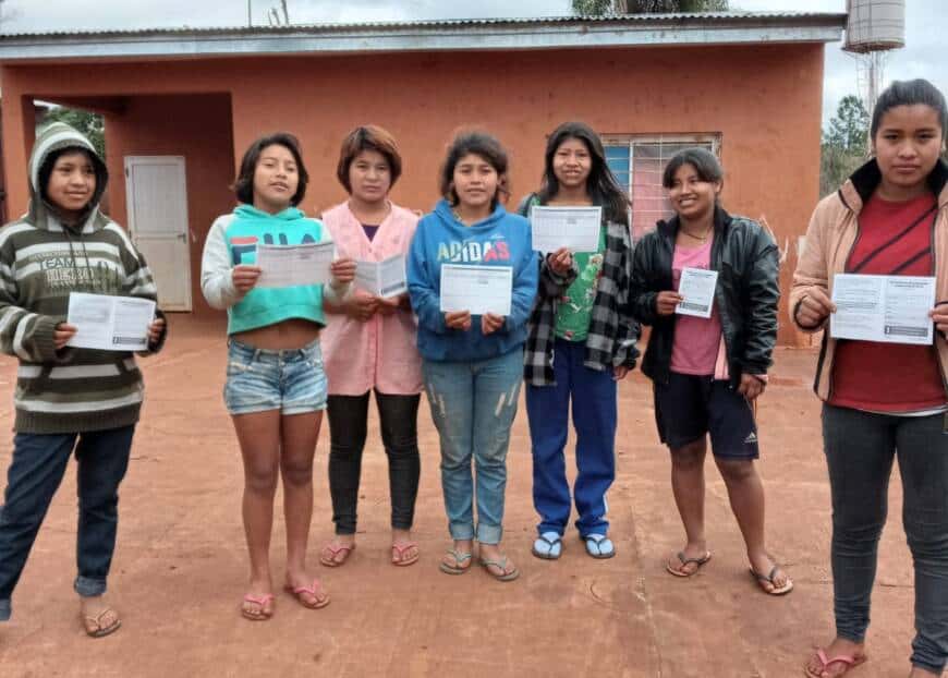 Inició la vacunación contra el Covid-19 a menores de 12 a 17 años en comunidades Mbya