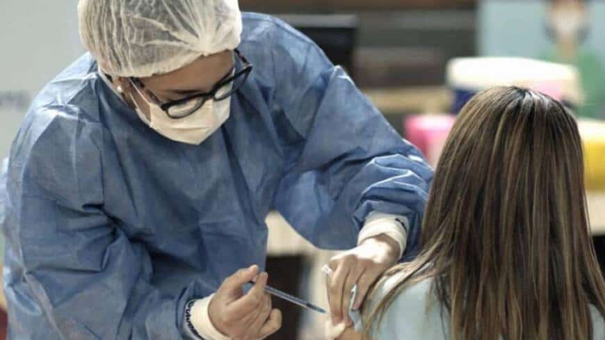 Nación acelera el plan de vacunación contra el Covid-19 y suma estrategias ante la variante Delta