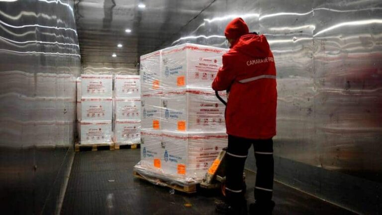 Argentina supera los 47 millones y medio de vacunas recibidas con la llegada de nuevos cargamentos