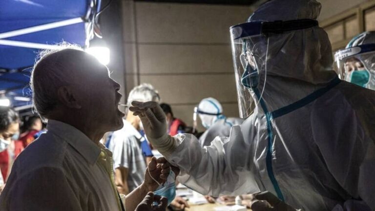 Coronavirus: China ordena testeos masivos en Wuhan por gran rebrote de la variante Delta