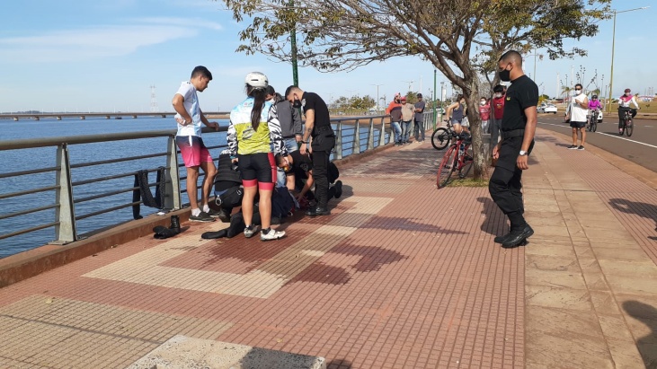 Posadas: rescataron a una mujer que habría intentado quitarse la vida arrojándose al río