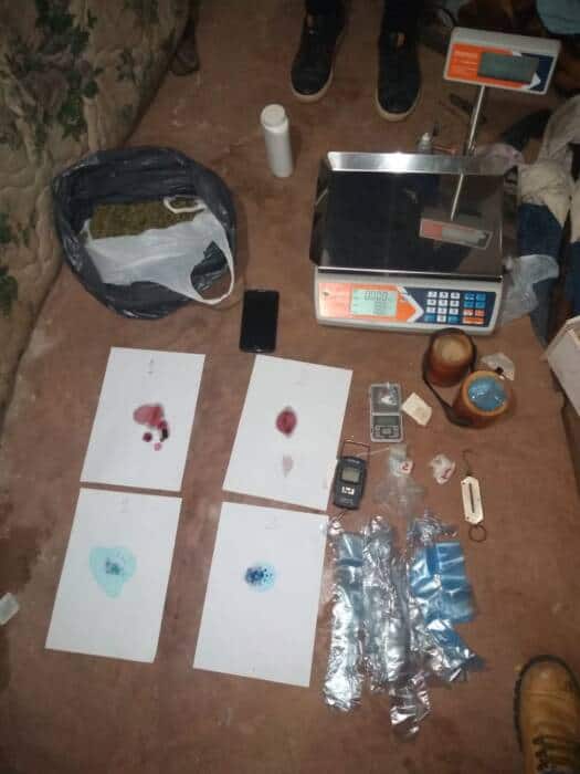 Desbarataron un "kiosco narco" y secuestraron armas de fuego tras un allanamiento en Candelaria 2 4 - kiosko narco 3 - 3