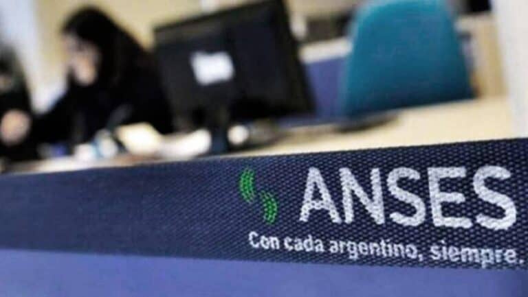 Pagos de ANSES: hoy cobran beneficiarios de bono, IFE y jubilaciones adelantadas