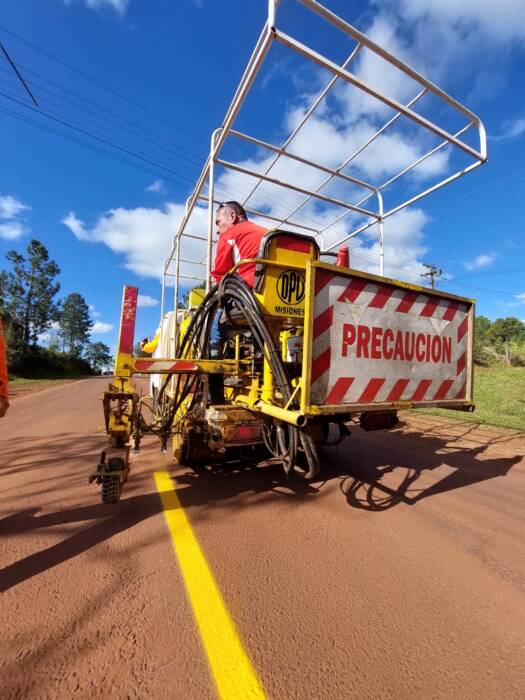 Finalizaron señalización horizontal en la ruta provincial 2 entre Santa Rita y la 103 1 2 - DPV DEMARCACION RP2 III 1 - 1
