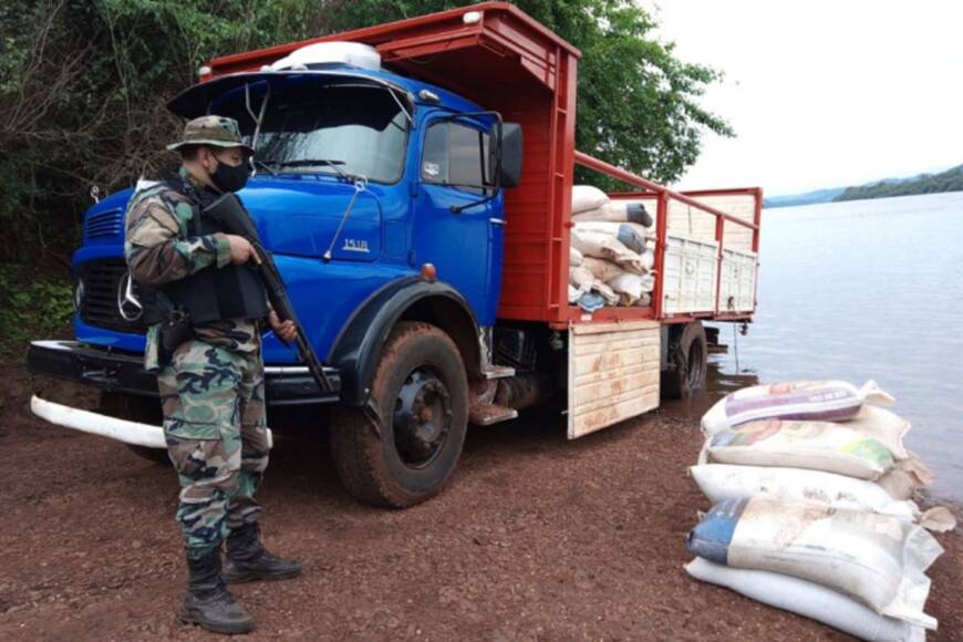 Prefectura secuestró casi ocho toneladas de soja en El Soberbio