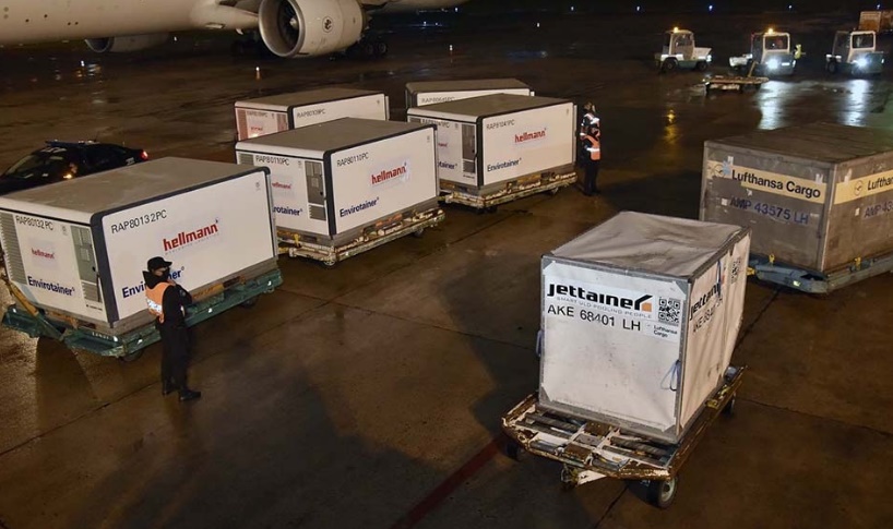 Con un nuevo cargamento de vacunas Sinopharm, Argentina supera este lunes los 63 millones de dosis recibidas