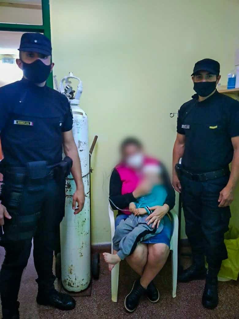 Policía reanimó a un niño que se descompensó en Candelaria