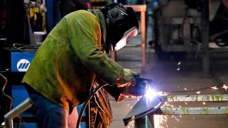 La actividad económica creció casi un 1% en julio y acumuló una suba de 10,5% en 2021