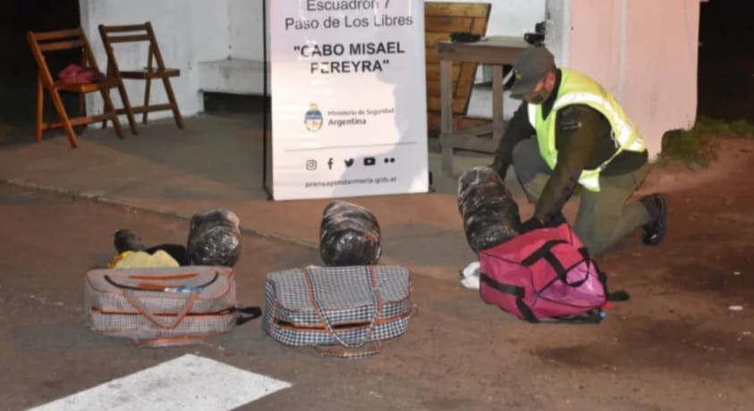 Paraguayos viajaban de Misiones a Buenos Aires con marihuana: cayeron en un control de Corrientes