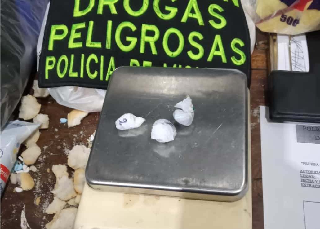 Posadas: intentó ingresar marihuana para un detenido en una bolsa de torradas