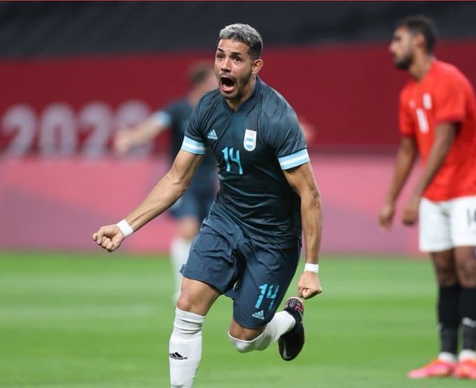 Scaloni convocó a Facundo Medina para la triple fecha de Eliminatorias