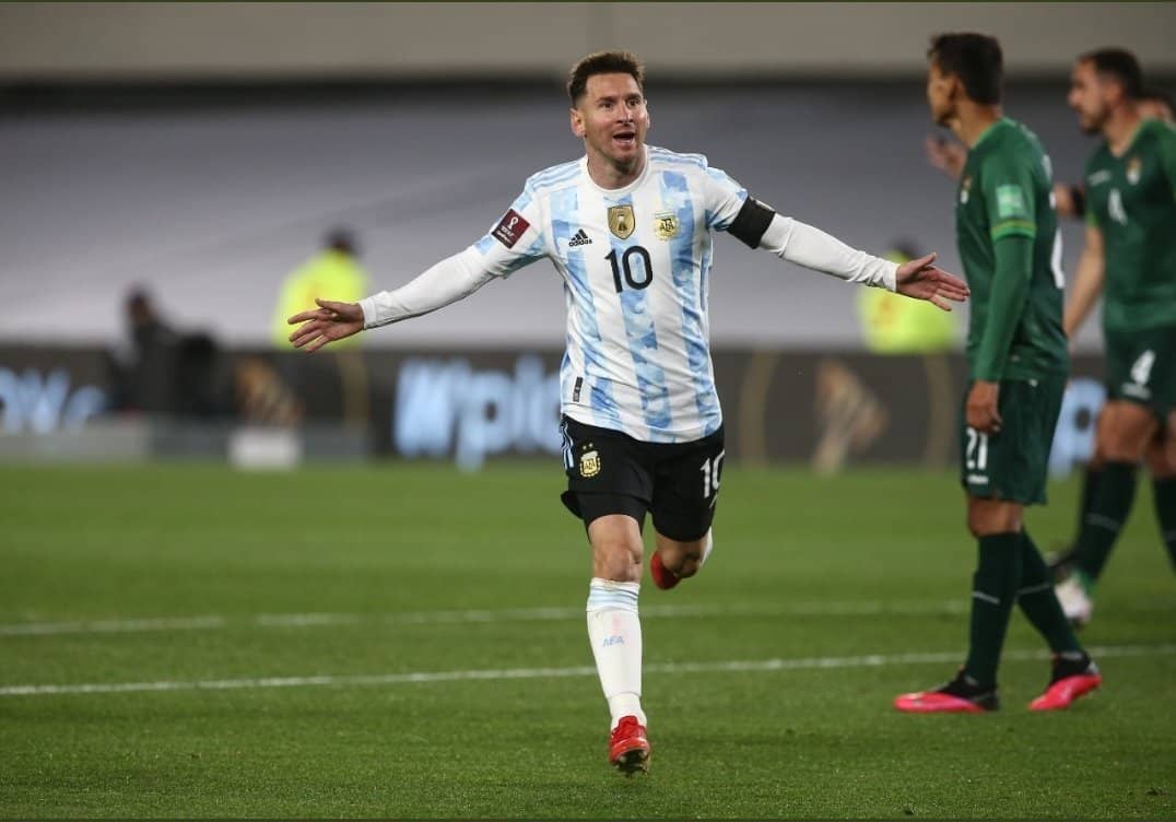 Argentina goleó a Bolivia con un triplete de Messi