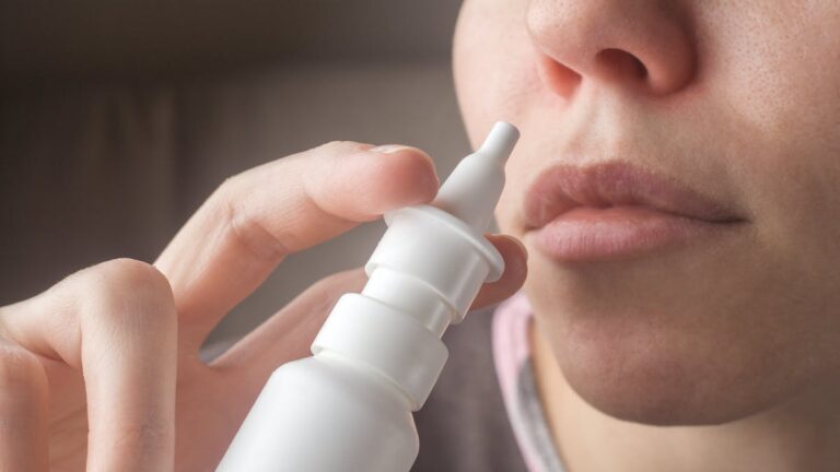 Vacuna nasal: por qué los científicos la ven como una posible respuesta al Covid-19