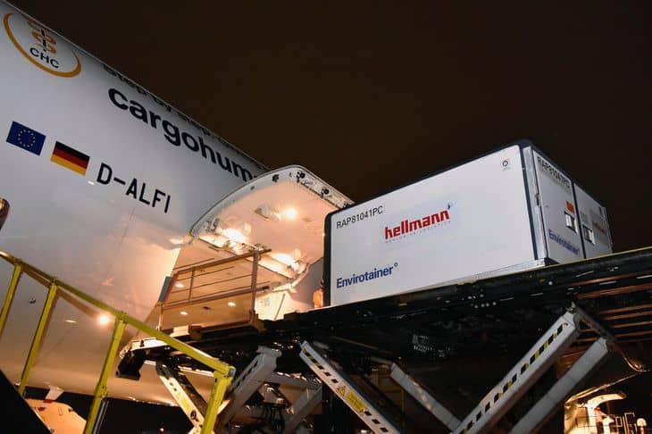 Llegaron más de 1,7 millones de vacunas Sinopharm al país