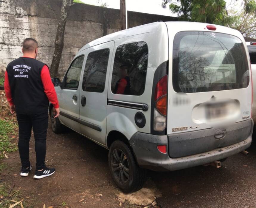 Posadas: secuestraron un vehículo presuntamente involucrado en un robo y hay un detenido