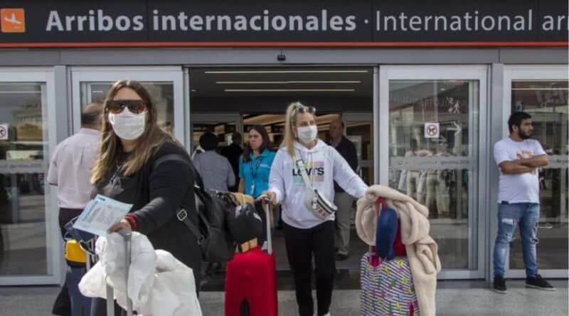 Nación eliminará todas las restricciones de ingresos al país desde el 1° de noviembre