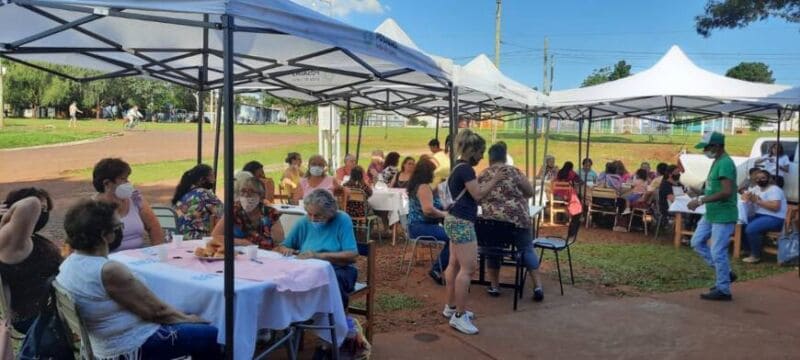 Adultos mayores inauguraron las jornadas de “Té Bingo” en Itaembé Miní