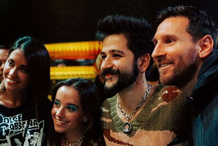 Messi fue a ver a Camilo con Antonela y todos hablan de sus pies
