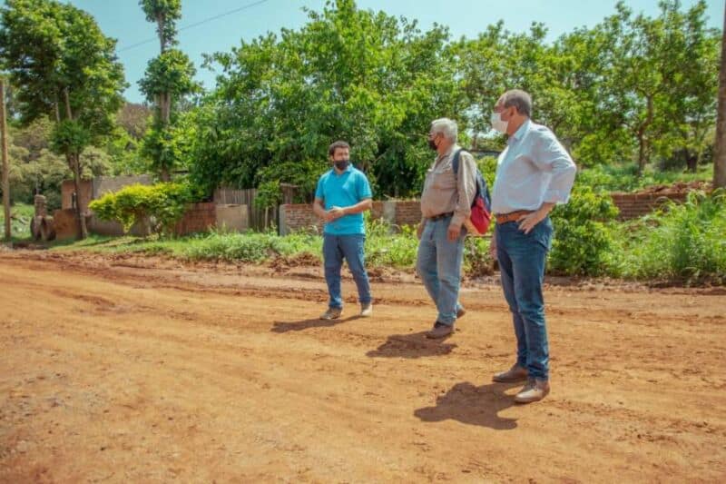 Posadas: Stelatto supervisó obras hidráulicas y viales en dos barrios de Dolores Norte