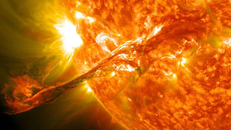 Alerta de tormenta geomagnética por una llamarada solar que llegaría a la Tierra