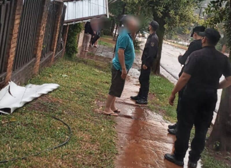 Asistieron a familias afectadas por el fuerte temporal en Comandante Andresito y Puerto Iguazú
