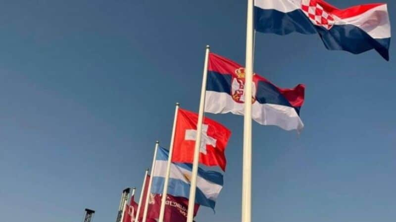 La bandera de Argentina ya flamea en Qatar tras la clasificación