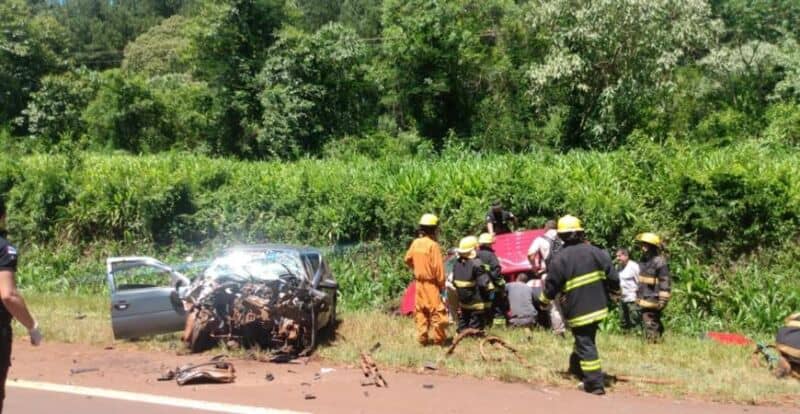 Tragedia en Puerto Libertad: un muerto y dos heridos tras un choque frontal sobre la ruta 12