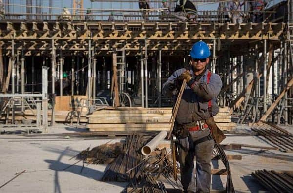 Advierten que la venta de insumos para la construcción cayó en septiembre