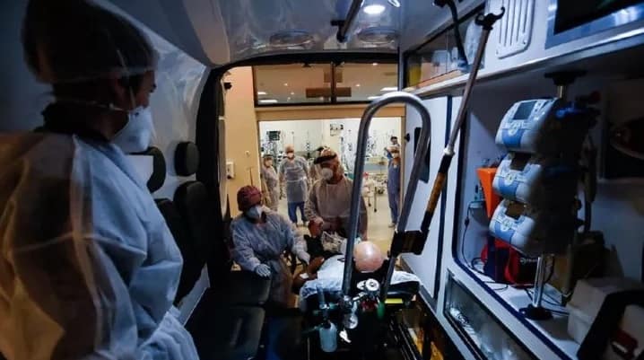 Detectaron en Brasil dos casos de la variante Ómicron del Covid-19