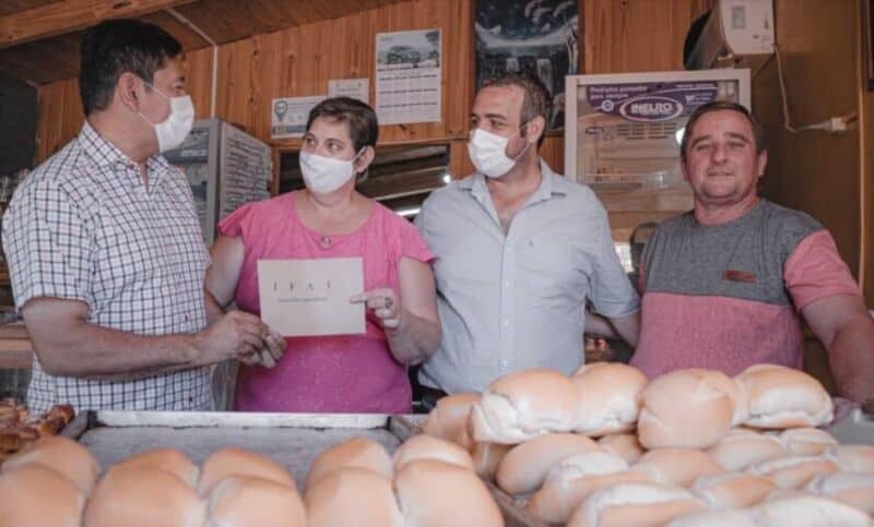 Entregaron asistencia financiera a un emprendimiento gastronómico de San Javier