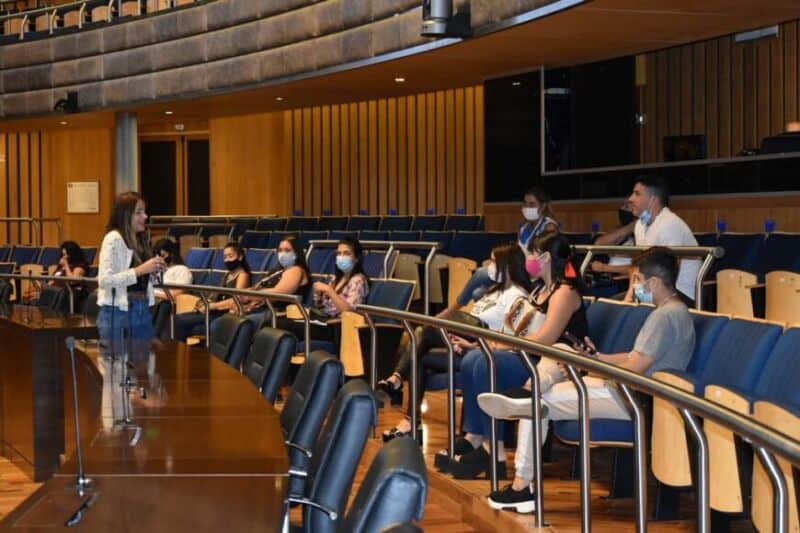 Institución educativa del barrio Yacyretá de Posadas realizó una visita guiada en la Legislatura 4 8 - Recorrido en la Legislatura 3 - 7
